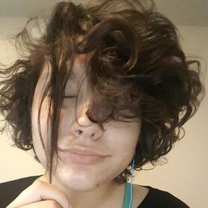 Meet your Posher, Alyson